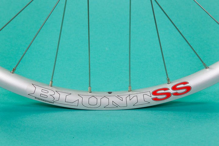 650b Velocity Blunt SS to Son Dynamo Disc Front Wheel