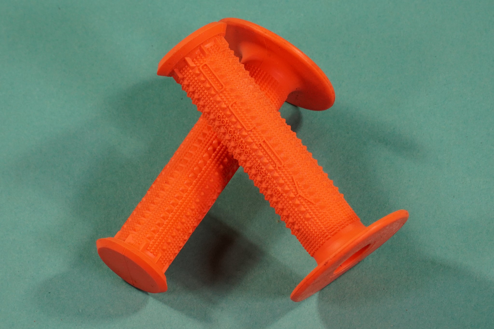 Oury Pyramid Grips