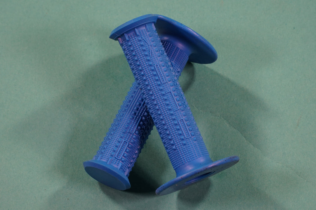 Oury Pyramid Grips