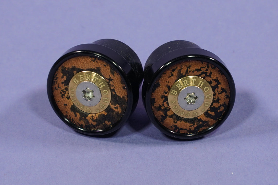 Berthoud Bar Plugs &amp; Mirrors