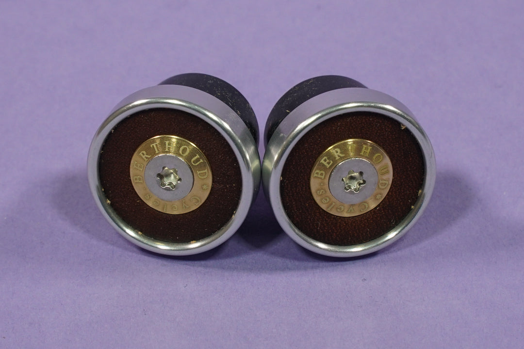 Berthoud Bar Plugs &amp; Mirrors