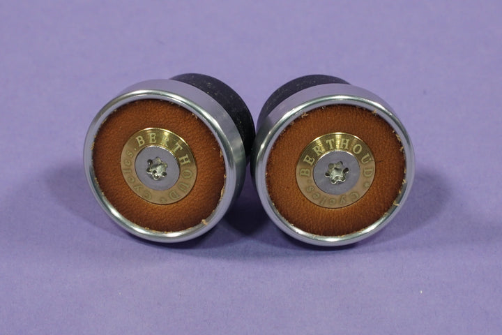 Berthoud Bar Plugs &amp; Mirrors