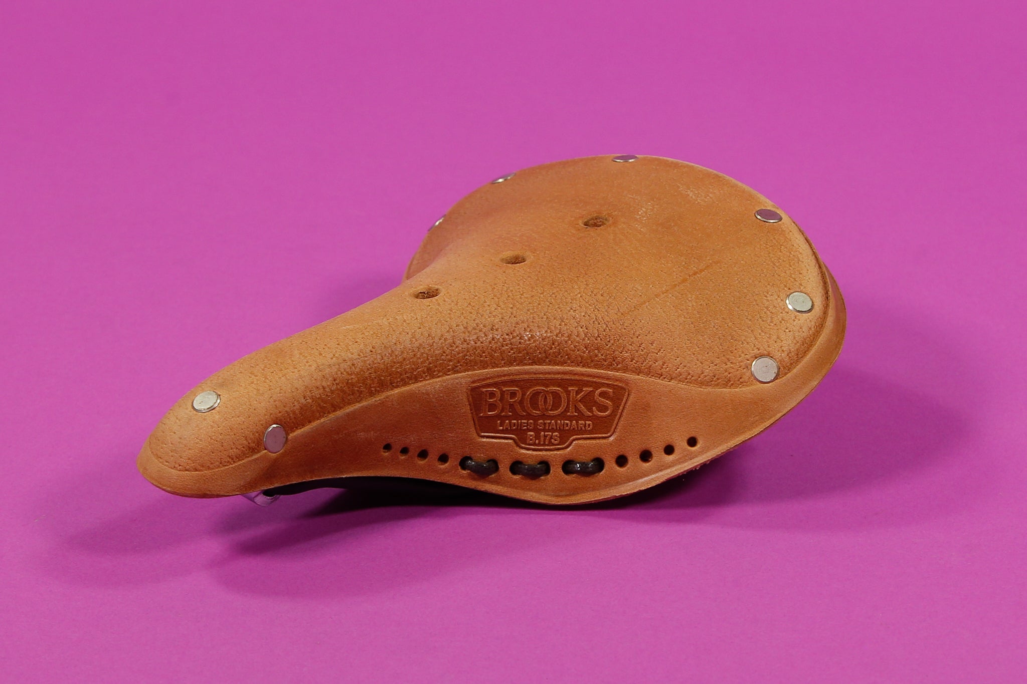 Brooks B17 Short